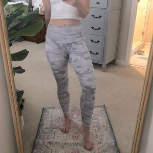 Onzie Grey Camo Leggings - Size XS